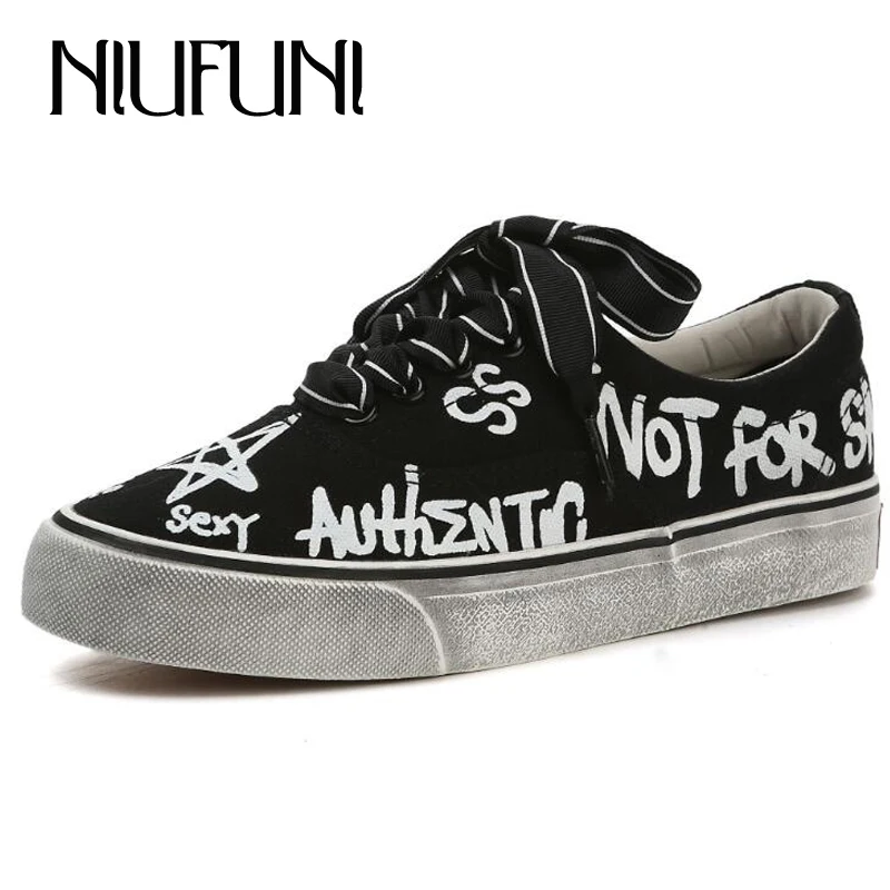 

Distressed Sole Spring Women Vulcanize Shoes Lace Up Black White Platform Sneakers Mixed Colors Breathable Women Canvas Shoes