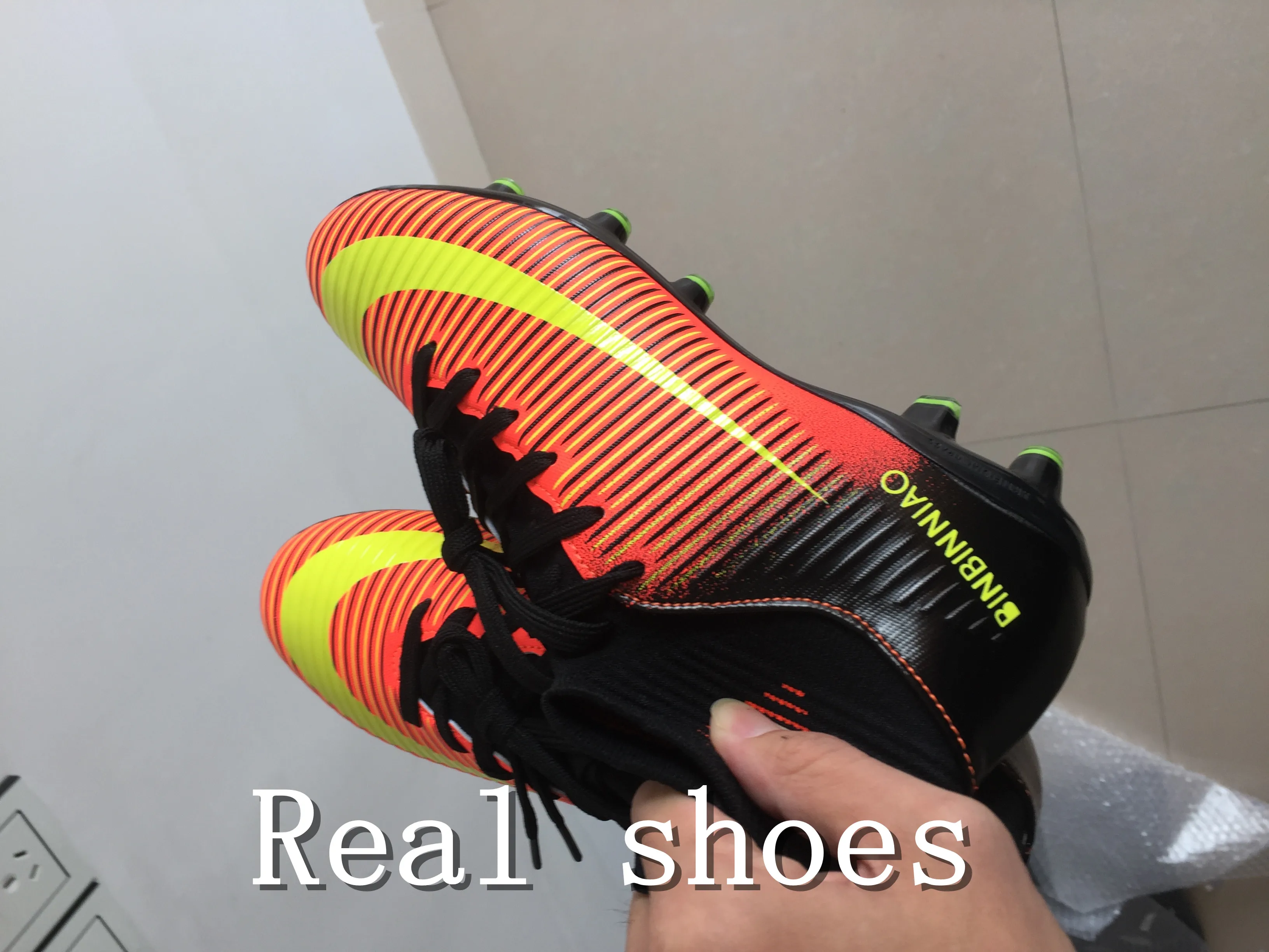Cheap Sapatos de futebol
