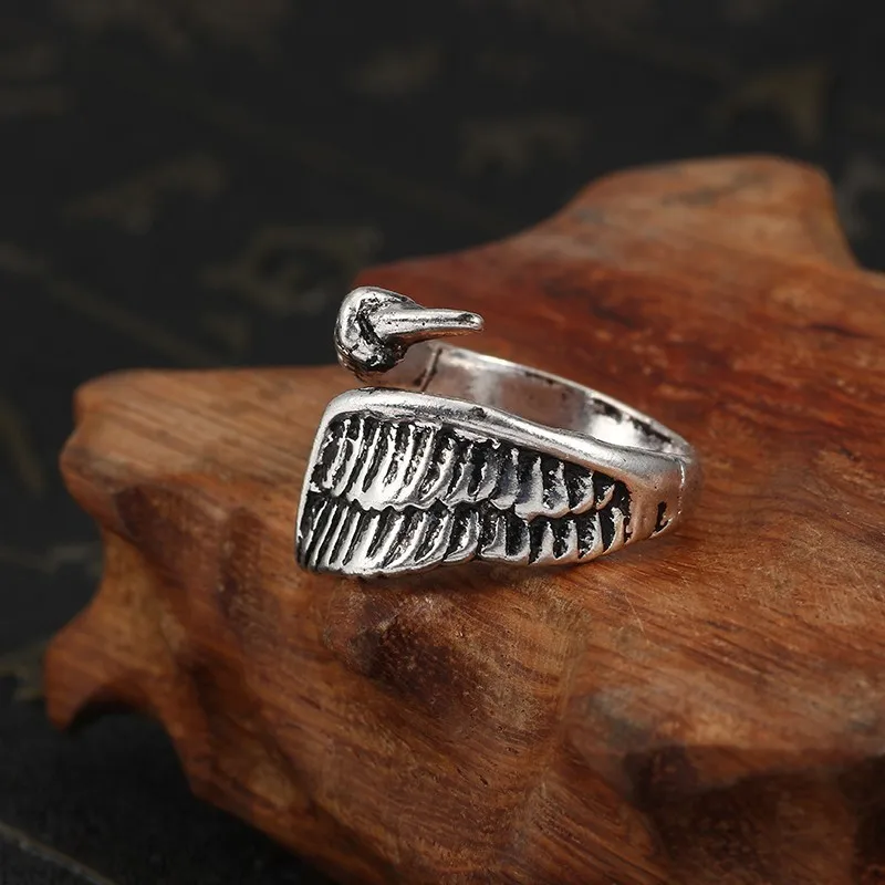 Vintage-Gothic-Wing-Ring-Punk-Men-Hip-Hop-Wings-Eagle-Claw-Opening-Tail-Rings-Cool-Man (2)