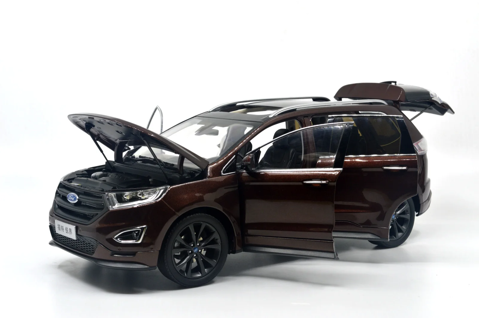 Paudi модель 1/18 1:18 Масштаб Ford EDGE красная литая модель автомобиля Игрушечная модель автомобиля открываются двери