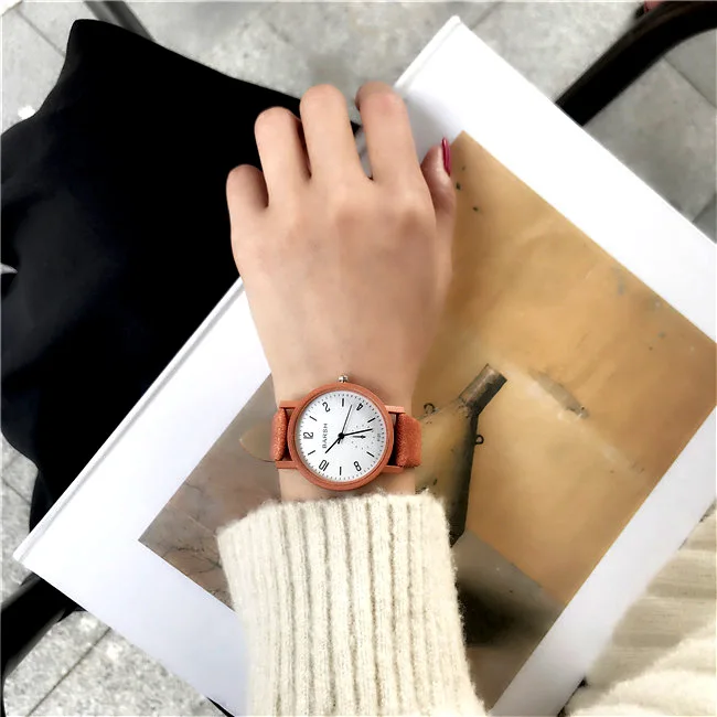 Простой дизайн влюбленных Кварцевые часы в стиле ретро наручные часы модные повседневные мужчины женщины пары часы с матовым винтажный кожанный ремешок - Цвет: Men orange