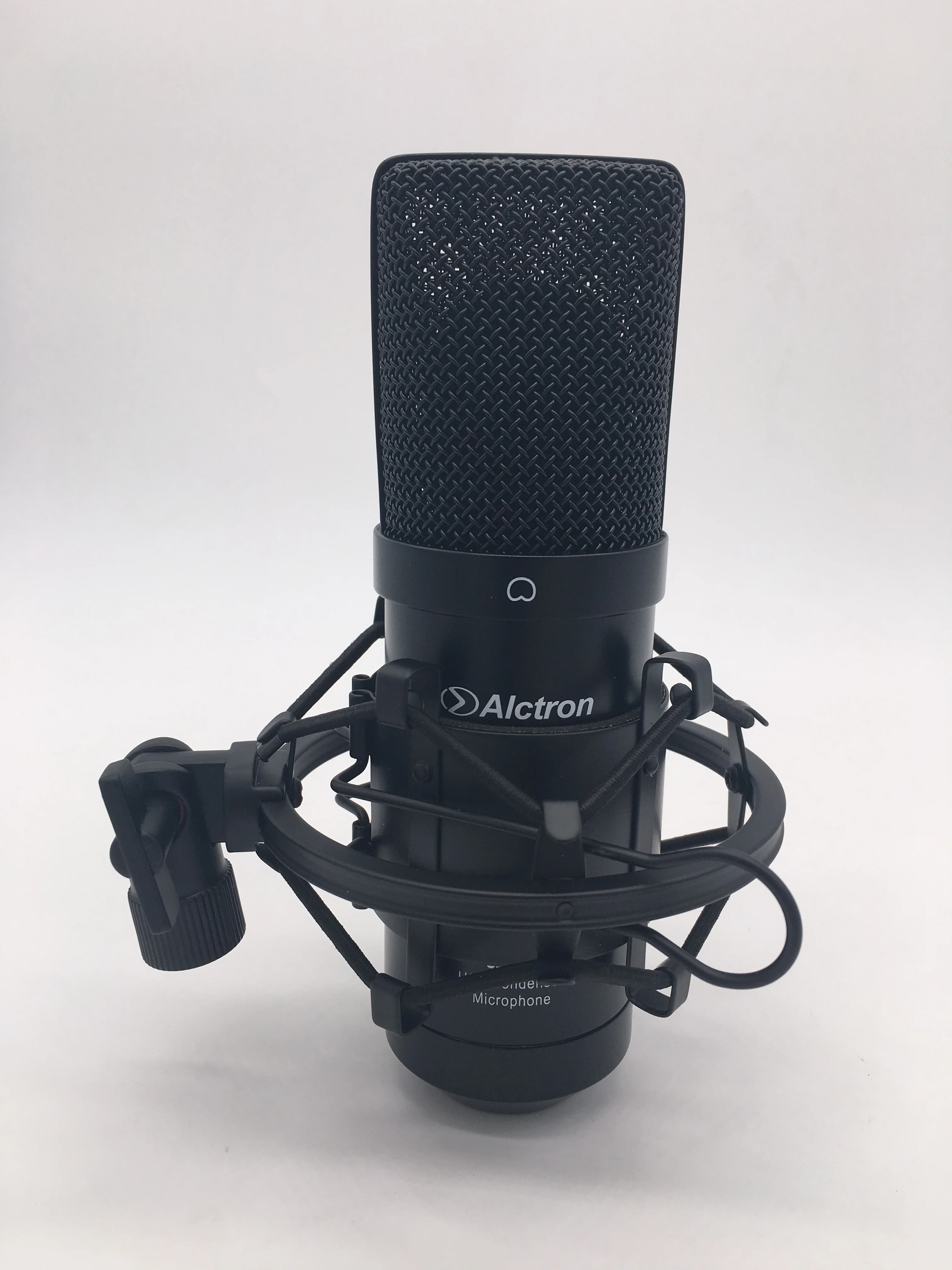

Alctron UM900 Professional USB condenser computer microphone studio recording mic for podcasters,internet conference,multimedia