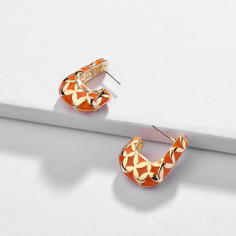

Fashion Brand Equal Parts Modern VARINIA HOOP EARRINGS for Women Chic Chignon Pretty Pop Enamel Varinia Hoop Earrings for Women
