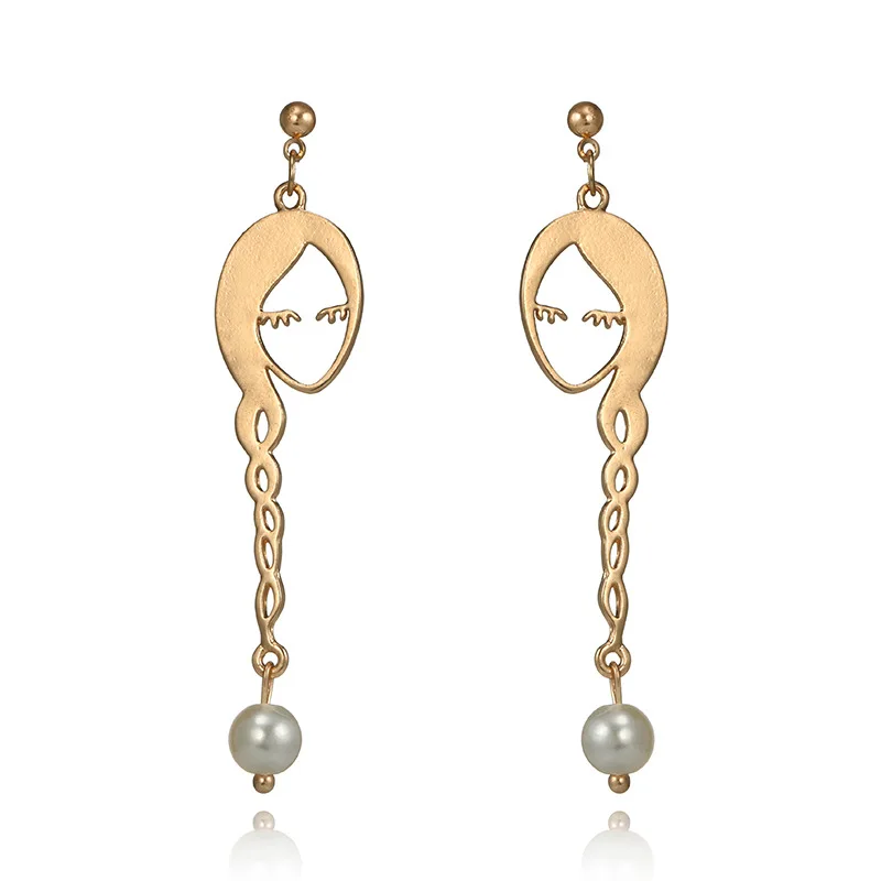 

Cute Braided Hair Mori Girl Charm Stud Earrings for Women Hollow Abstract Face Earrings Gold Color Pearl Earings Fashion Jewelry
