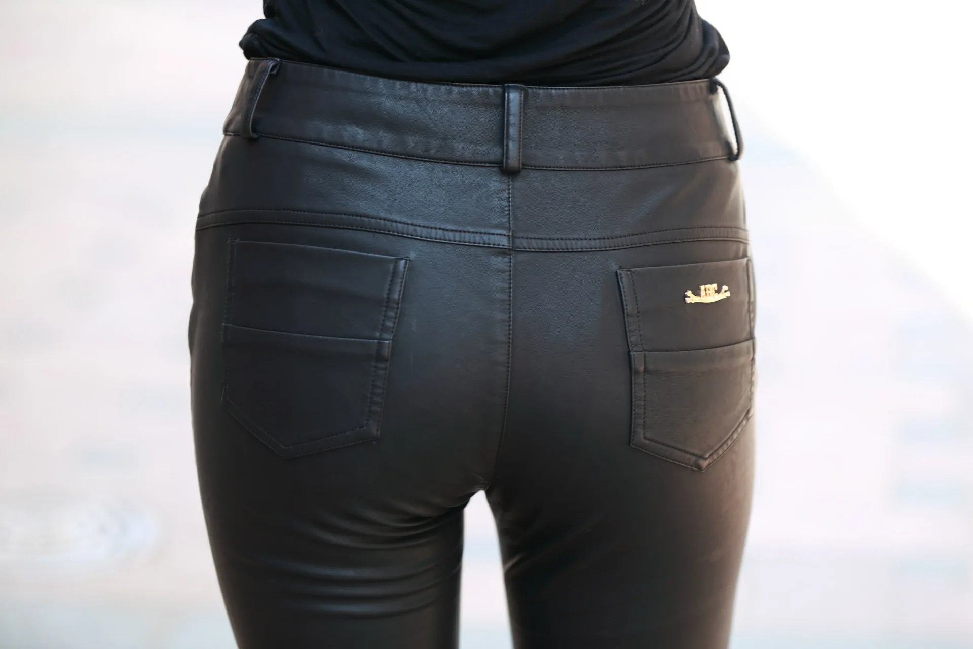 Черные S-5XL женские кожаные брюки больших размеров модные узкие брюки из искусственной кожи женские осенние и зимние эластичные брюки