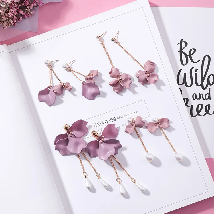 SUKI Корейский простой сладкий розовый фиолетовый лепесток цветок серьги Преувеличение жемчуг очаровывает серьги для женщин знаменитостей ювелирные изделия