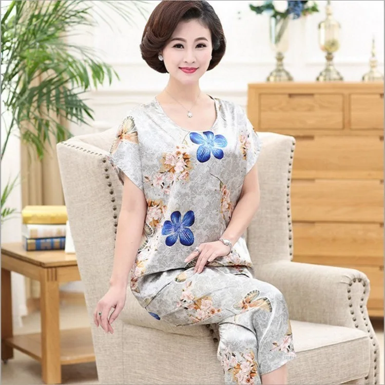 

2018 summer new lady simulation silk pyjama set soft printing short sleeve pajamas with trousers home clothes gift for mother