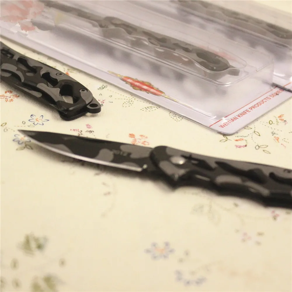 2301458456_2035921084