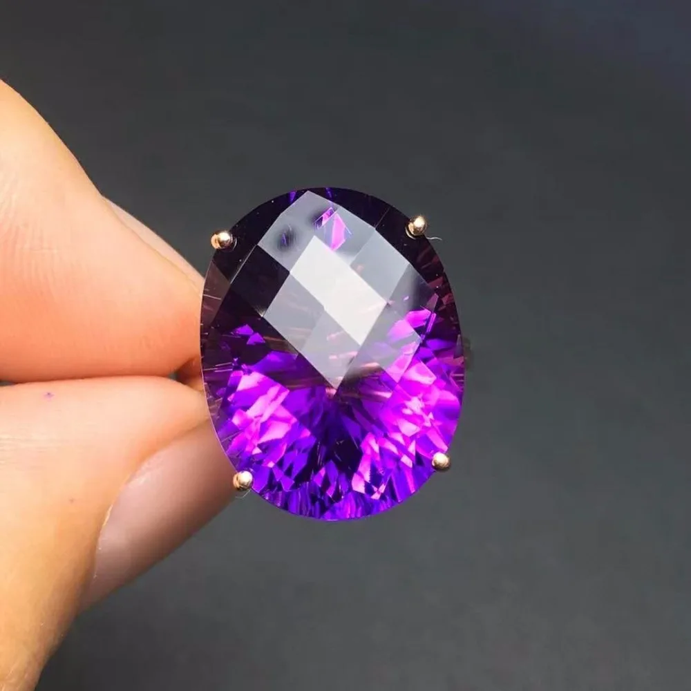 

Natural all clear Amethyst,18K gold Seiko Inlaid,Bare stone 16ct,Bare stone specification 18.6 * 14.6mm,Total weight29.58ct