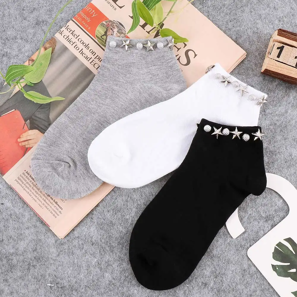 Fashion Women Socks Handmade Rivet Pearl Stars Socks Women Creative Hipster Socks Cotton Breathable Absorbent Socks