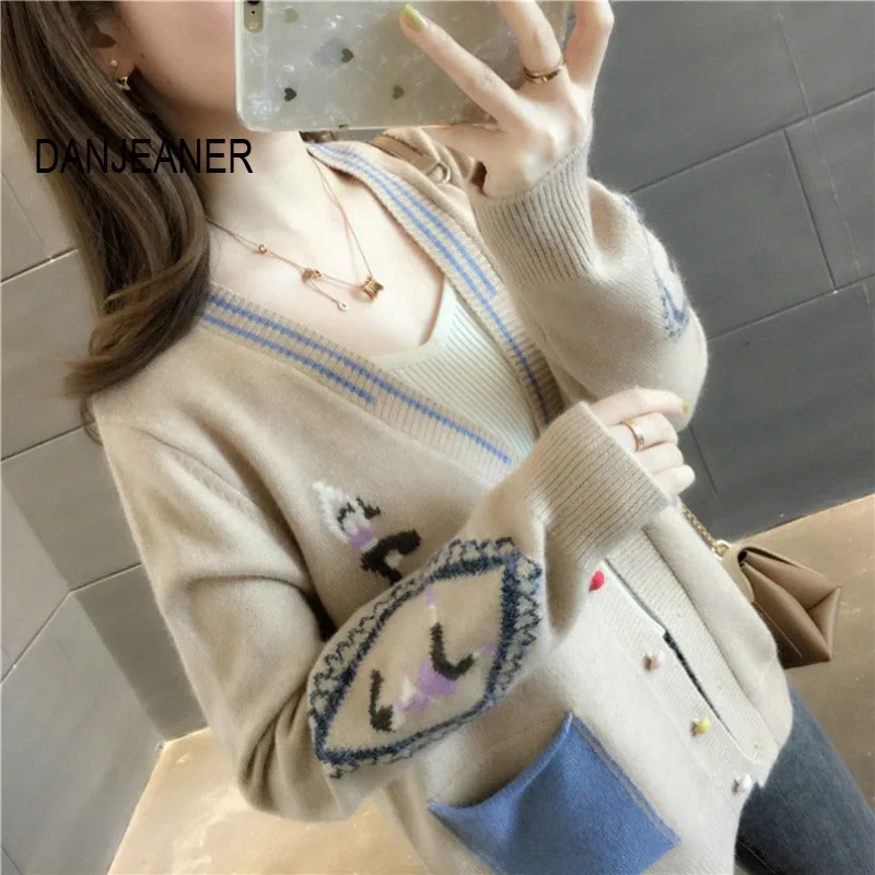

DANJEANER Autumn Winter Woman Sweater Knitting 2019 V-neck Cartoon Girls Jacquard Cardigan Sweater with Pockets Outside Jumpers