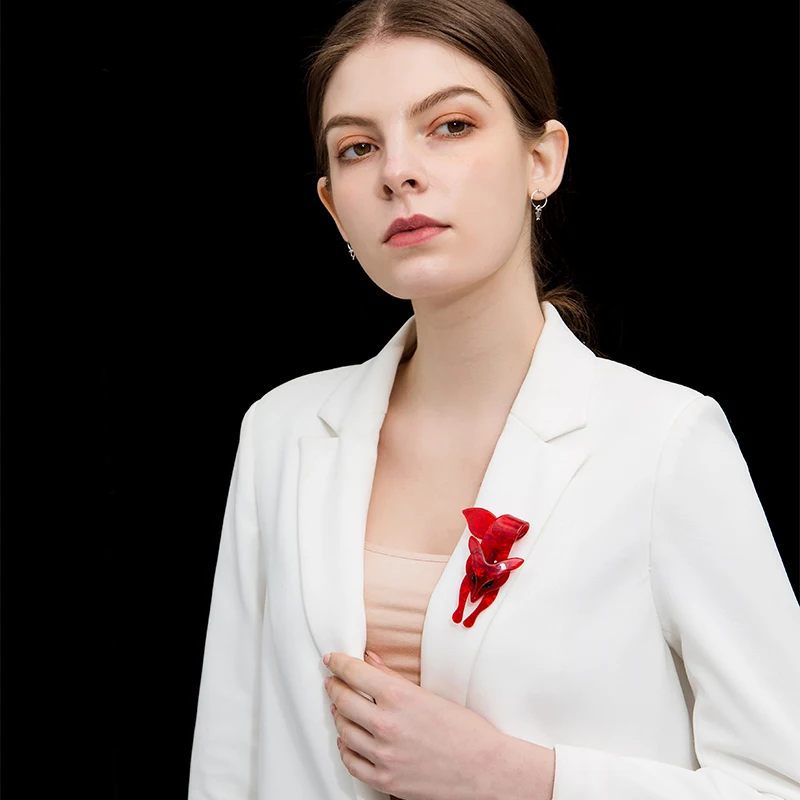 Funmor Red Acrylic Fox Women Brooches Backpack Shirt Decoration Handmade Acetate Fiber Animal Pin Environmental Brooch Corsage