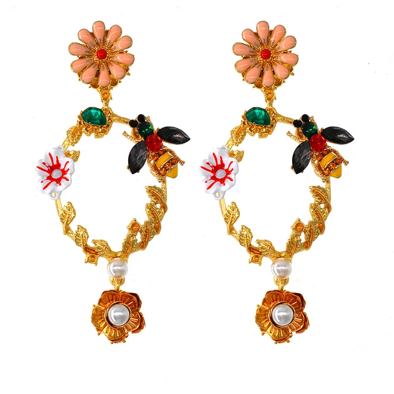 Piercing Pearl Tassel Long Earrings for Women