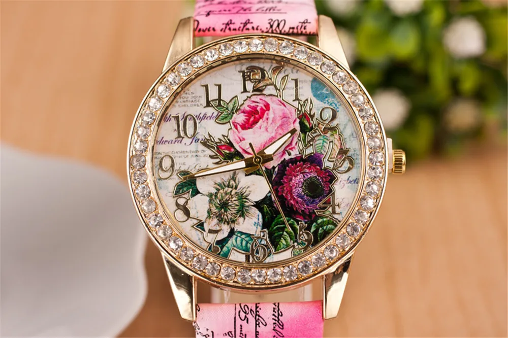 

New Vintage Leather Women's Watch Bohemian Flowers Pink Casual Quartz Watch Women's Clock Relogio Feminino