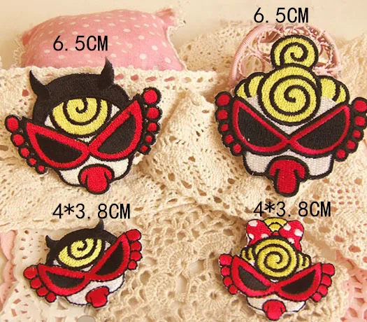 

New arrival mixed 4 pcs Japan cartoon lovely hysteric mini Embroidered patches iron on Motif DK Applique embroidery accessory