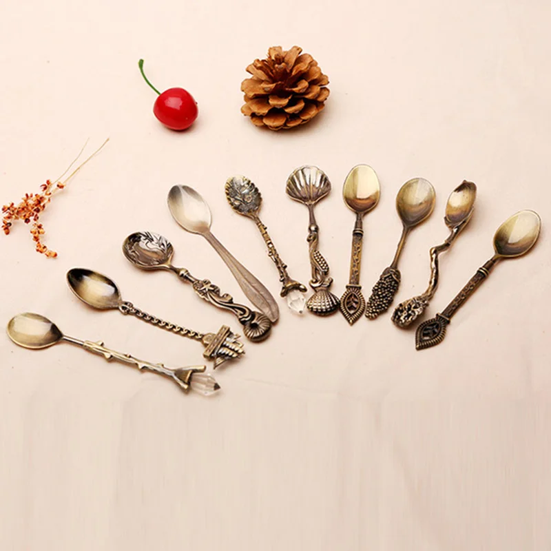 

1pc Vintage Coffee Spoons Royal Style Bronze Carved Mini Coffee Dessert Spoon Kitchen Dining Bar Dinnerware Dropshipping