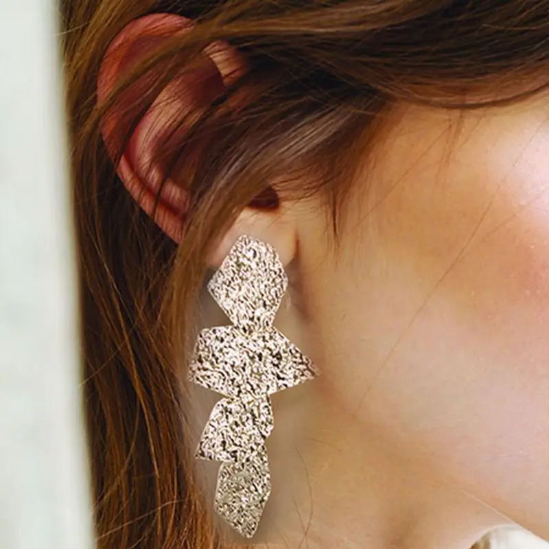 

Earings Fashion Jewelry Exaggerated Alloy Earrings Euramerican Fashion Irregular Long Golden Manufacturers Selling A Undertakes