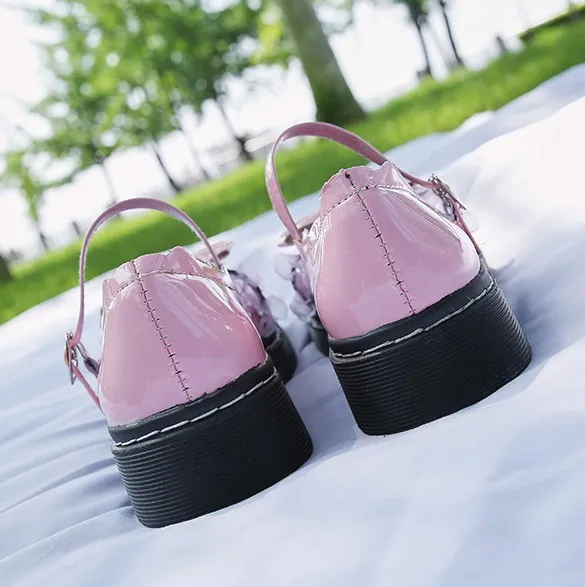 WYFAMDER туфли Лолиты на шнуровке; коллекция года; милые женские туфли на плоской платформе с бантом; туфли из лакированной кожи в британском стиле с пряжкой на ремешке; розовые туфли для костюмированной вечеринки; WF26