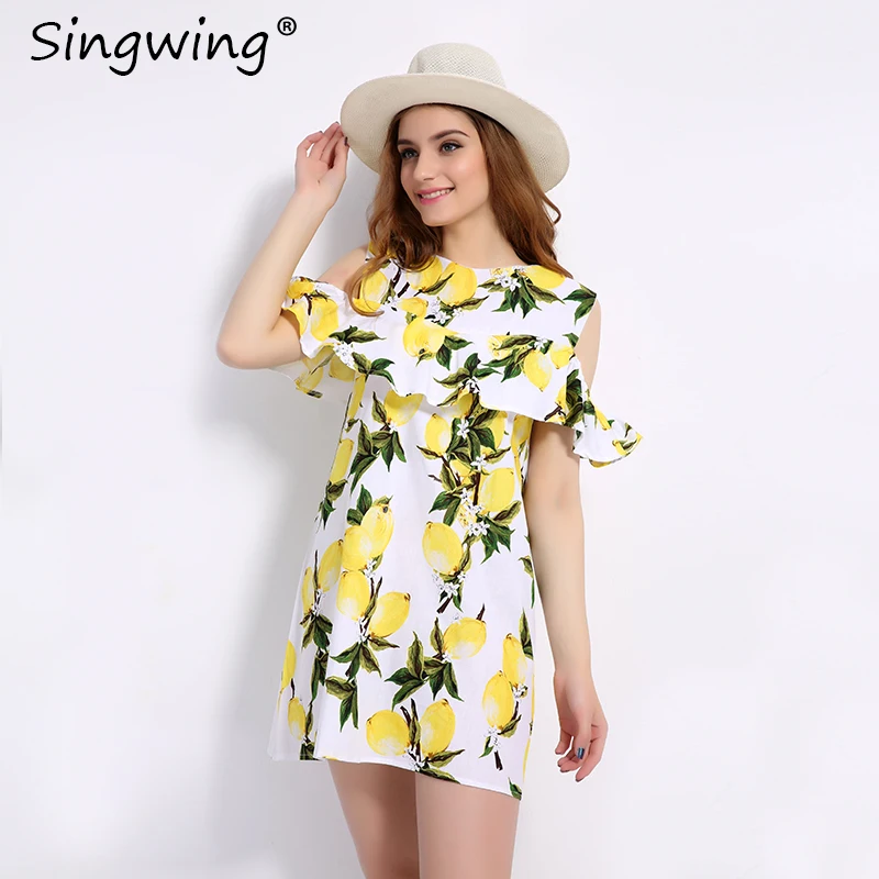 Летнее мини платье с открытыми плечами и круглым вырезом лимонным принтом|dress