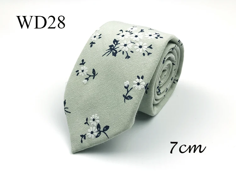 WD necktie 28