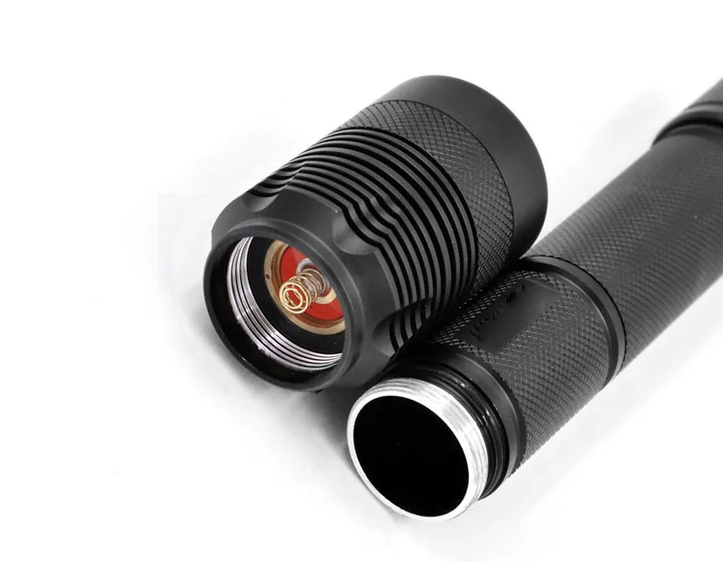 C8.2 CREE XHP70.2 Flashlight-8