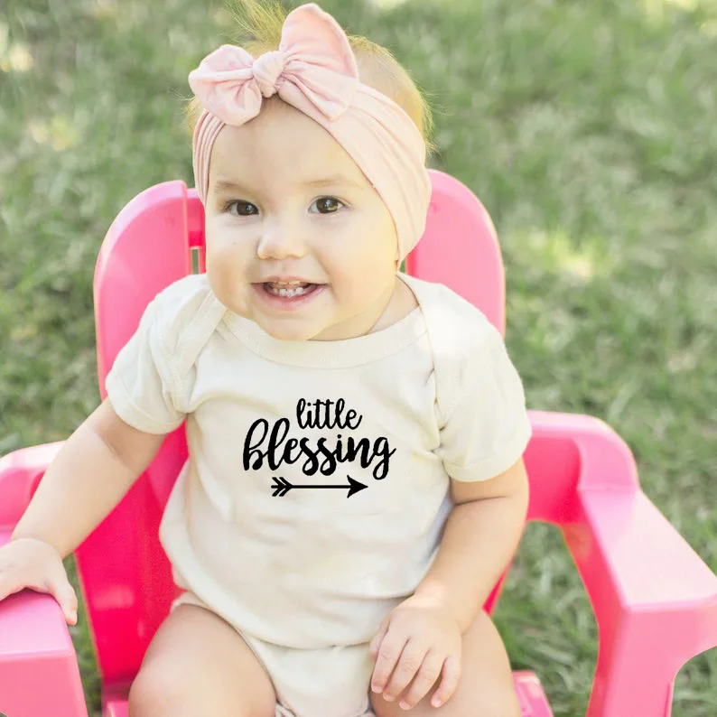 Одежда для малышей с надписью Little Blessing Боди короткими рукавами новорожденных