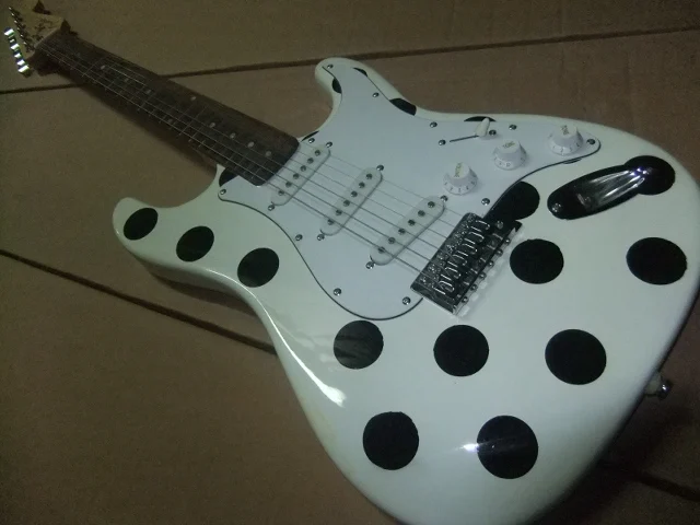 

New Arrival F STR Model electric guitar Top Quality Leopard spots In White 110120