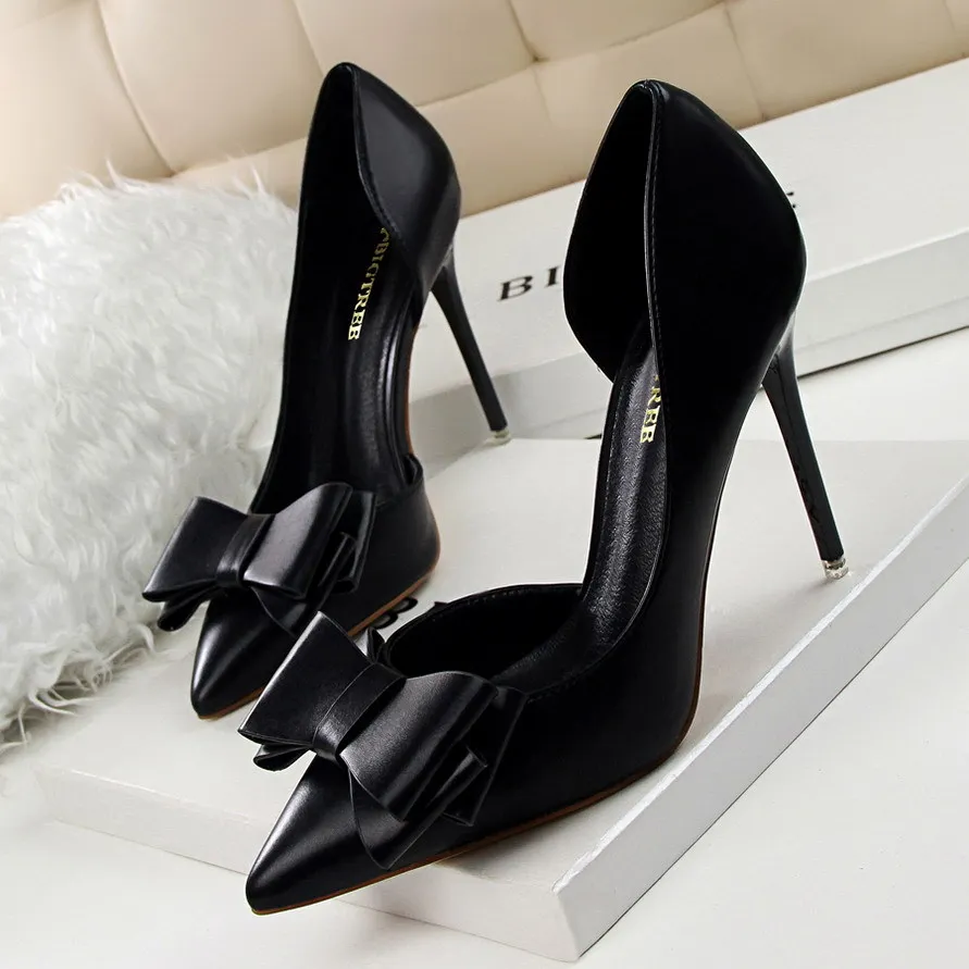 QSR/туфли-лодочки; коллекция года; модные туфли с милым бантом на высоком каблуке-шпильке; женские туфли с закрытым острым носком - Цвет: Черный