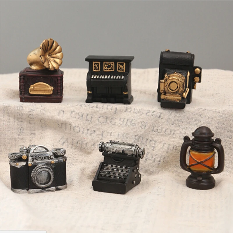 

Creative MINI Retro Radio Nostalgia Wireless Ornament Craft Bar Home Decor GiftPianos Cameras Telephone Model Antique Imitation