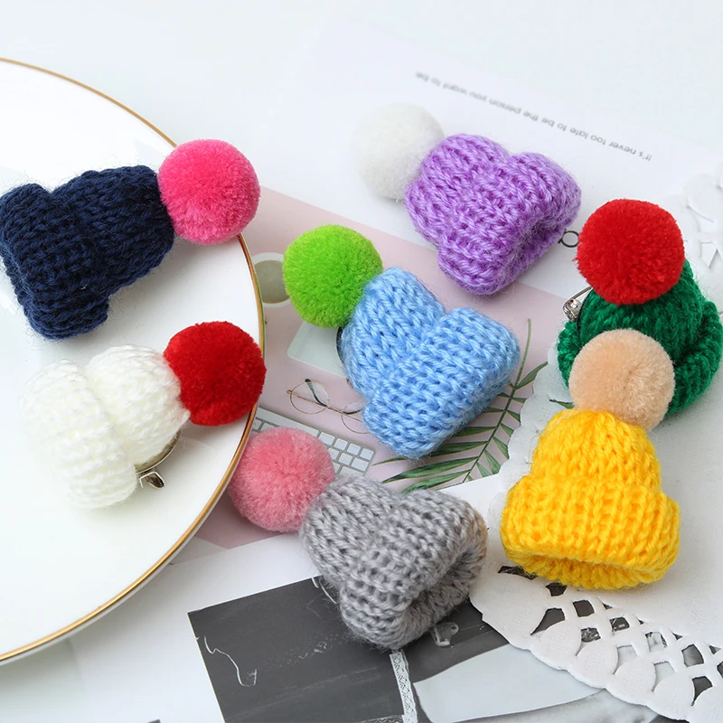 

20 Color Fashion Mini Knitted Hairball Hat Brooch Sweater Pins Badge Clothes Accessories Creative Hats Lapel Pin Broche Women