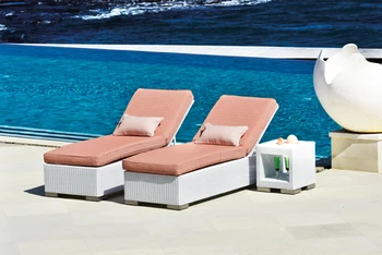 

Best selling Hotel poolside luxury resin rattan classic chaise lounge