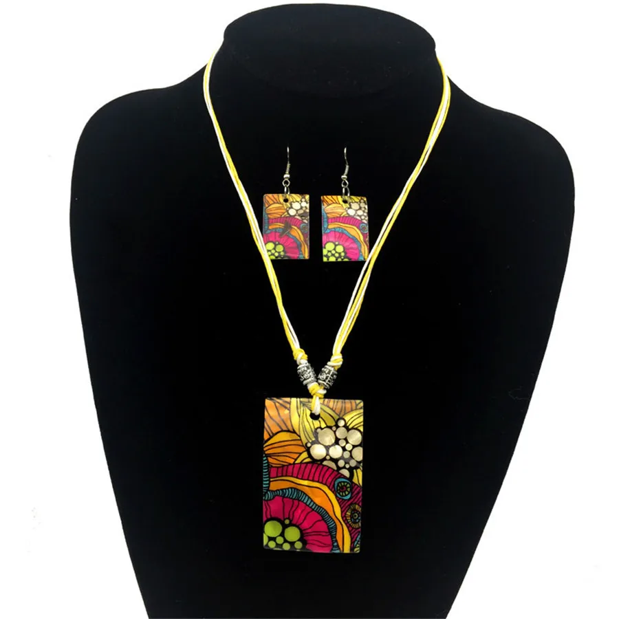 European and American fashion Simple personality fresh flower earrings necklace set Natural mother-of-pearl material (1)
