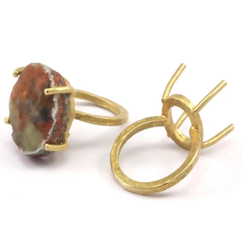 

.. 5pcs.. Raw Brass Ring Settings (4Claws), Ring Blanks Hole Size : 17mm.Setting size: 9x10.70mm..N287