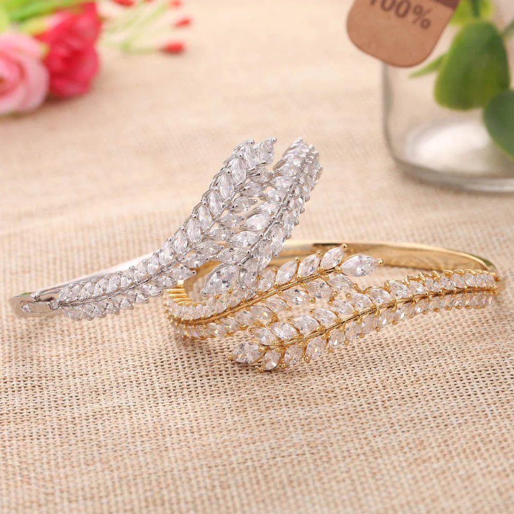 

HONGHONG High Quality Zirconia bangles For women Romantic Flowers bangle womens Wedding Noble elegant style Bride Bracelets
