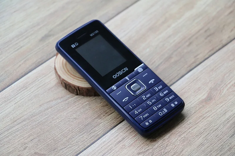 2G GSM Разблокировка мини-светильник с двумя sim-картами WhatsApp Быстрый вызов Bluetooth FM русская клавиатура Бар Мобильный телефон четырехдиапазонный - Цвет: Синий