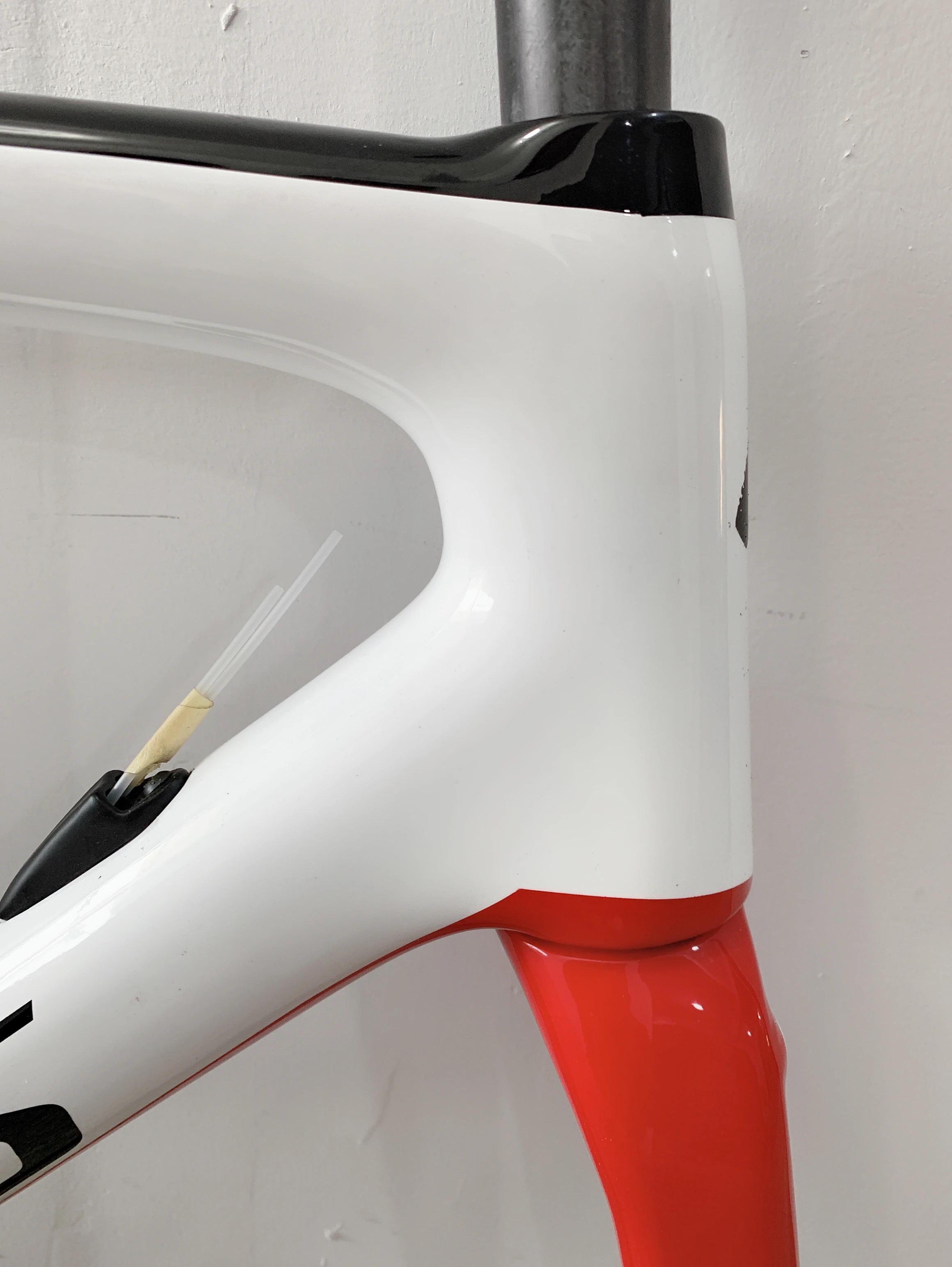 

2019 Top sale White logo Black UD Matte SL6 carbon road frames with 44-49-52-54-56-58cm for your selection free shippin