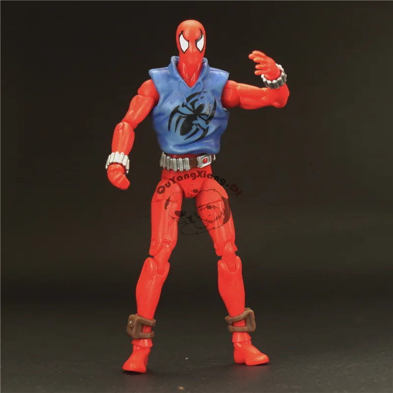 New York ComicCon Exclusive Marvel Universe Hero 3.75 Inch Toy Scarlet