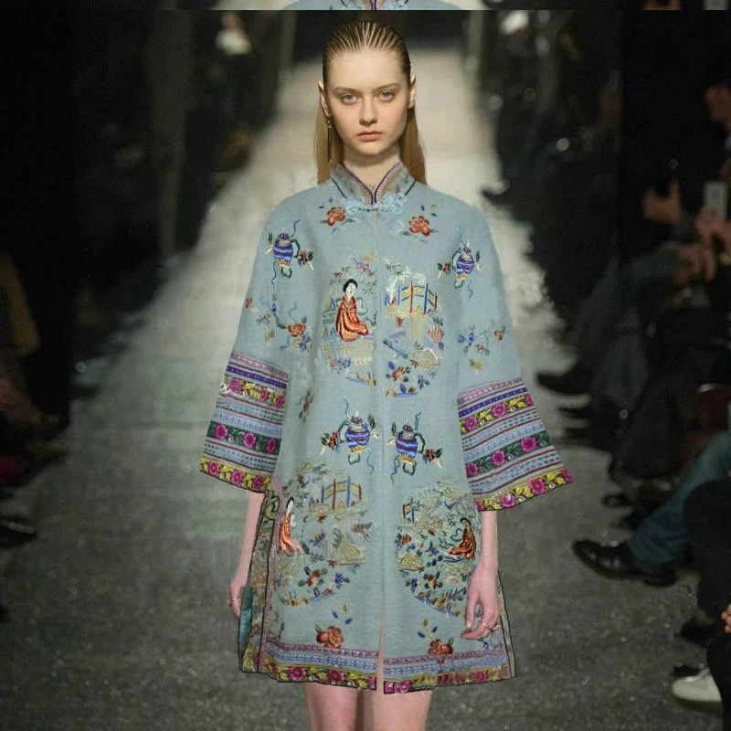 

New style retro style heavy embroidered embroidery large size woolen sweater coat coat woman