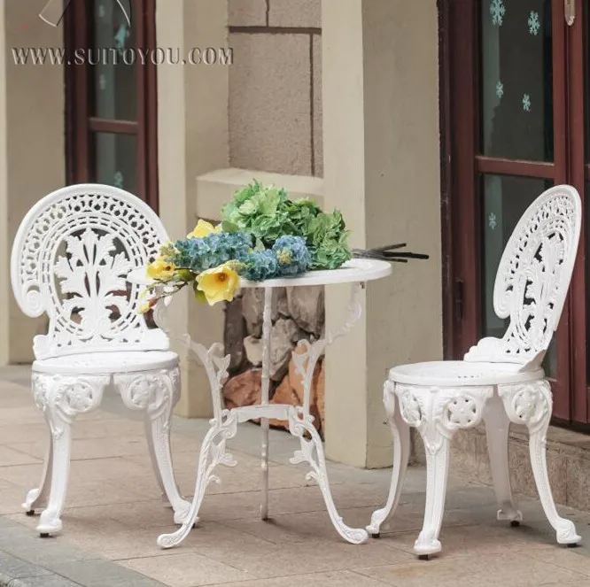 

CAST ALUMINIUM GARDEN FURNITURE SET ~~ TABLE AND 2 CHAIRS ~~ VICTORIAN STYLE