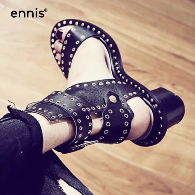 ENNIS 2018 Retro Vintage Women Rivet Sandals Genuine Leather New Designer Chunky Heel Punk Shoes Buckled Gladiator Shoes M860 