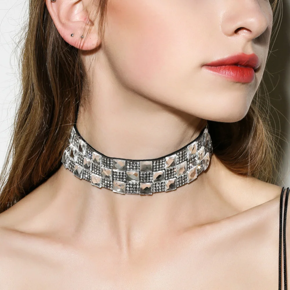 

2017 New Creative Geometric Square Diamante Rhinestone Choker Necklace for Women Velvet Leather Chocker Collar Jewelry XR436