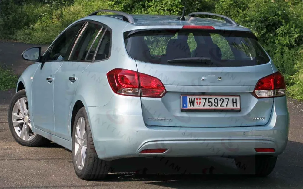 2012-chevy-cruze-station-wagon-rear-12810