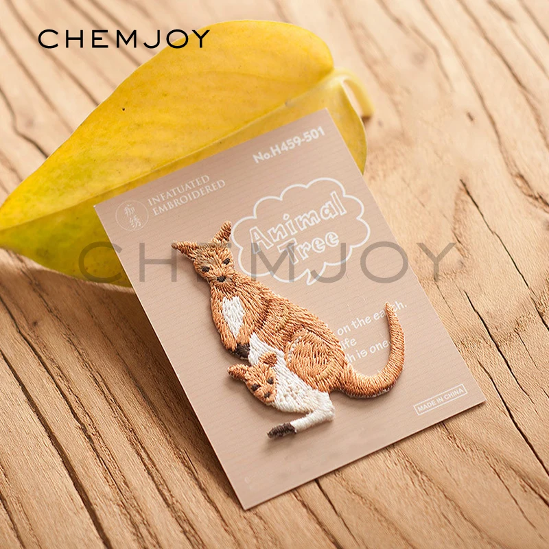 

1Pcs Cute Kangaroo Animal Embroidered Patch for Clothes Ironing on Sew Applique for Shirts Jackets Bags Shoes Stickers Badges