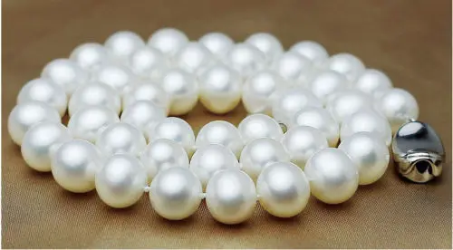 

Free Shipping >> 9-10MM White Simply Gorgeous Natural Pearls Temperament Necklaces 18