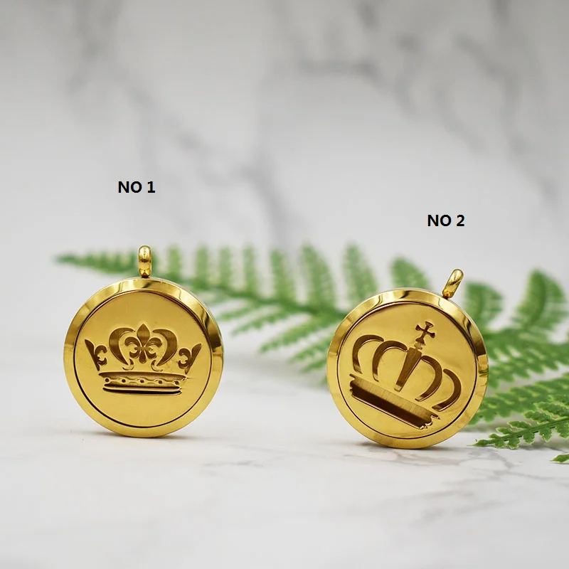 

5PCS Golden My King My Queen Crown Essential Oil Aromatherapy Locket Stainless Steel 30MM Screw Locket