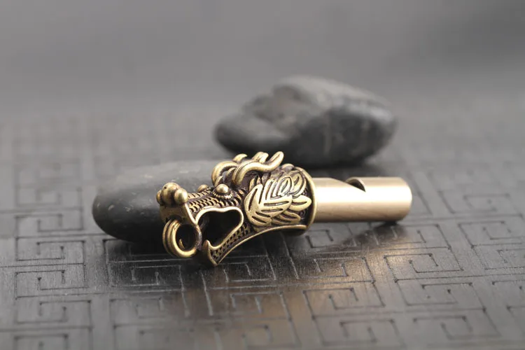 Copper Dragon/Skull Head Keychain Pendants Outdoor Referee Whistle Vintage Key Chains for Wild Survival Whistles Keyring Jewelry