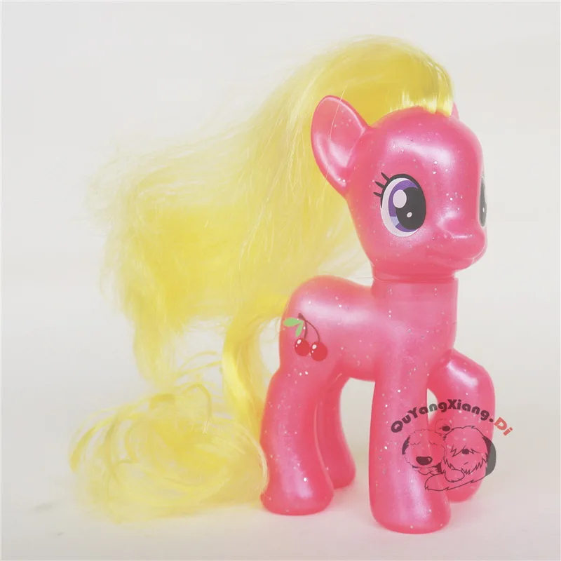 P8-045 Action Figures 8cm Little Cute Horse Model Doll Brilliant Two cherries Anime Toys