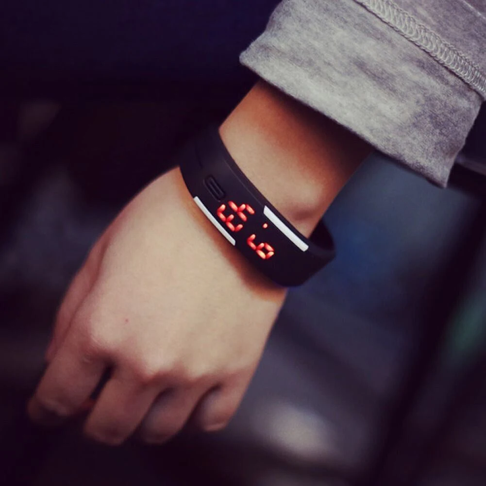Simple Men Women Smart Watches Fashion Sports Outdoor Fitness Clock Shellhard Silicone Band LED Display Touch Digital Wristwatch
