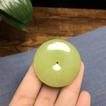 

H42#Hetian jade yellow mouth material safety buckle pendant, bright color, condensed and fine