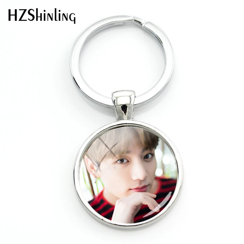 

Worldwide Handsome Kpop Stars BTS Pendant Keychain Members Jewelry Art Keyring Jewelry Silver 4 Shape Key Chain Jewelry